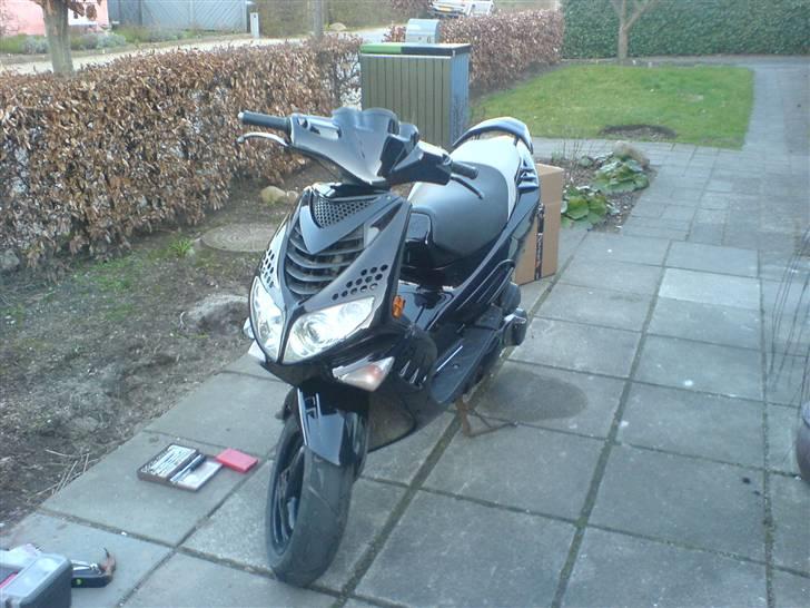Peugeot speedfight 2 SOLGT  billede 1