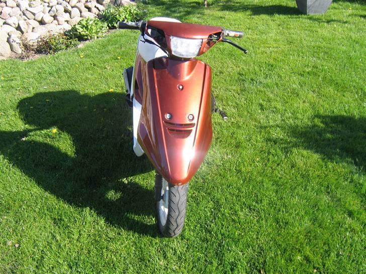 Yamaha jog ( solgt) billede 5