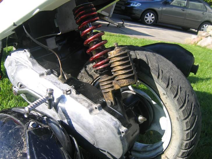 Yamaha jog ( solgt) billede 7