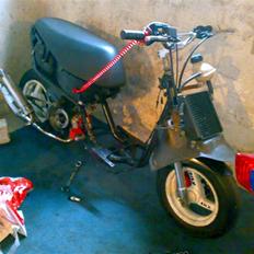 Aprilia Sonic Red top 