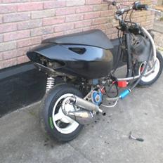 Aprilia Sonic Red top 