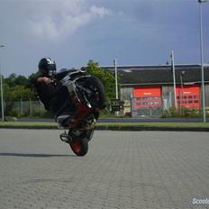 Yamaha jog rr 23,97hk solgt