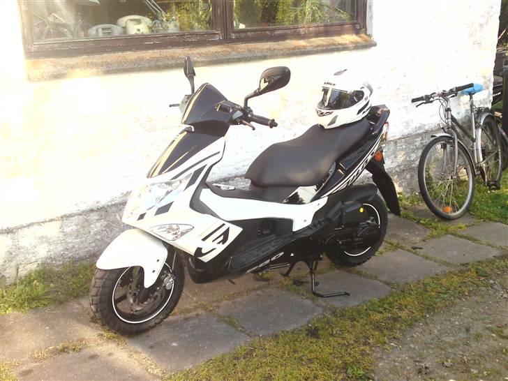 PGO G-Max Solgt. billede 1