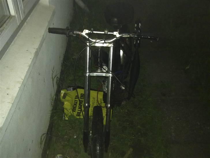Puch maxi (stjålet) - puch´en der jeg lige har fået den hjem :) den er pisse niice hehe billede 10