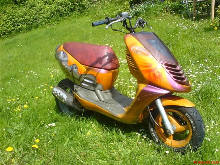 Aprilia Airbrush Sonic AC SOLGT - Har skjoldet til styret til at ligge :) billede 9