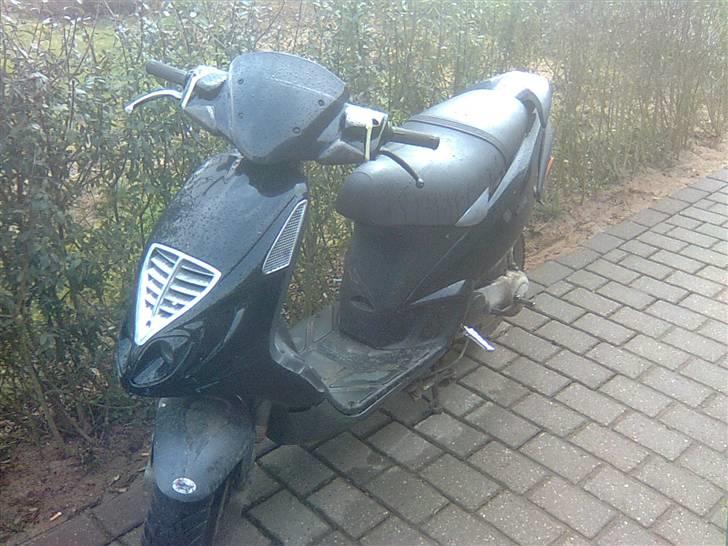 Piaggio nrg mc3 ac - efter jeg havde samlet den billede 1