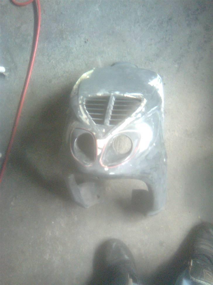 Piaggio nrg mc3 ac - skal til at lave skjoldet billede 6