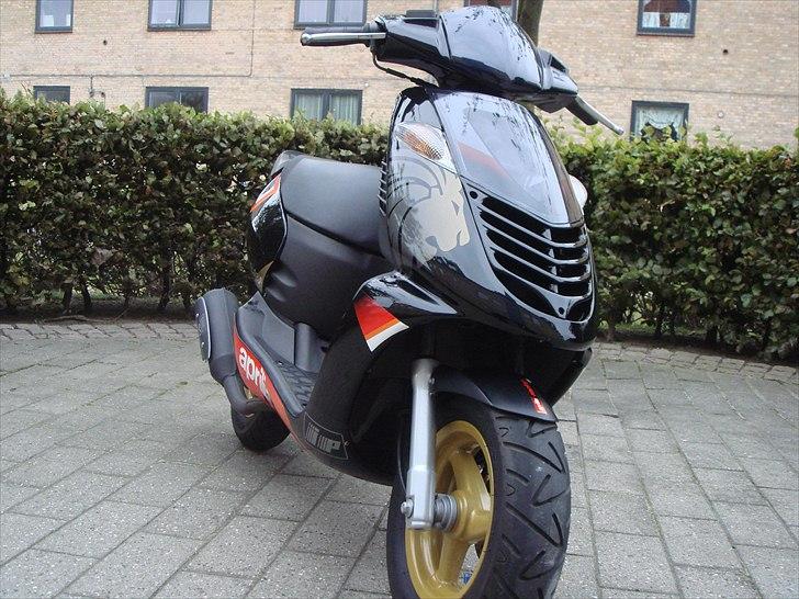 Aprilia sonic GP jubilærums model billede 1