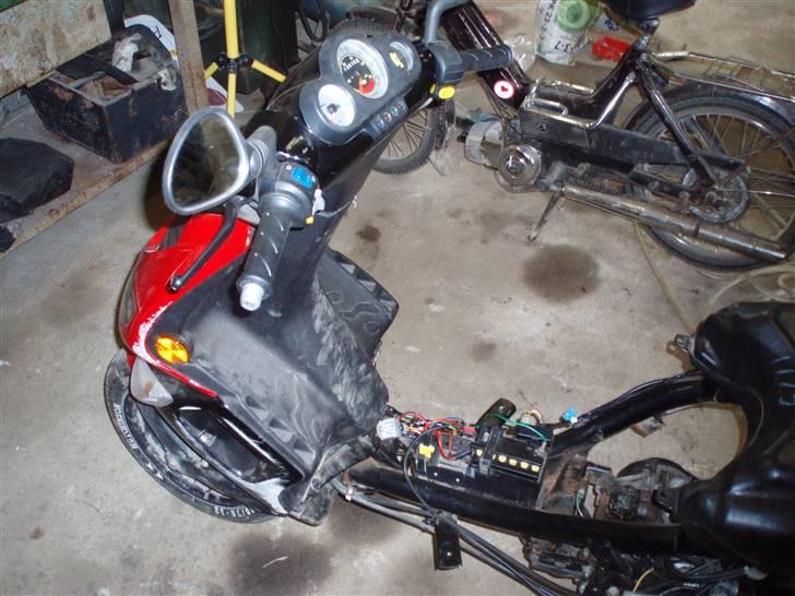 Peugeot Speedfight 2 AC - Lige da jeg havde købt den=). billede 4