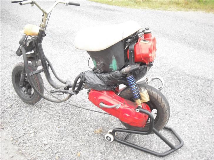 Yamaha jog evo 2  (solgt)  billede 2