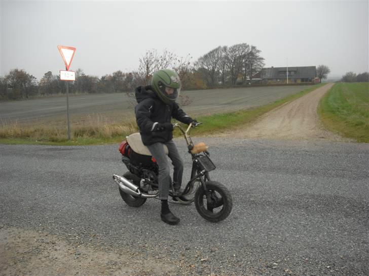 Yamaha jog evo 2  (solgt)  billede 3