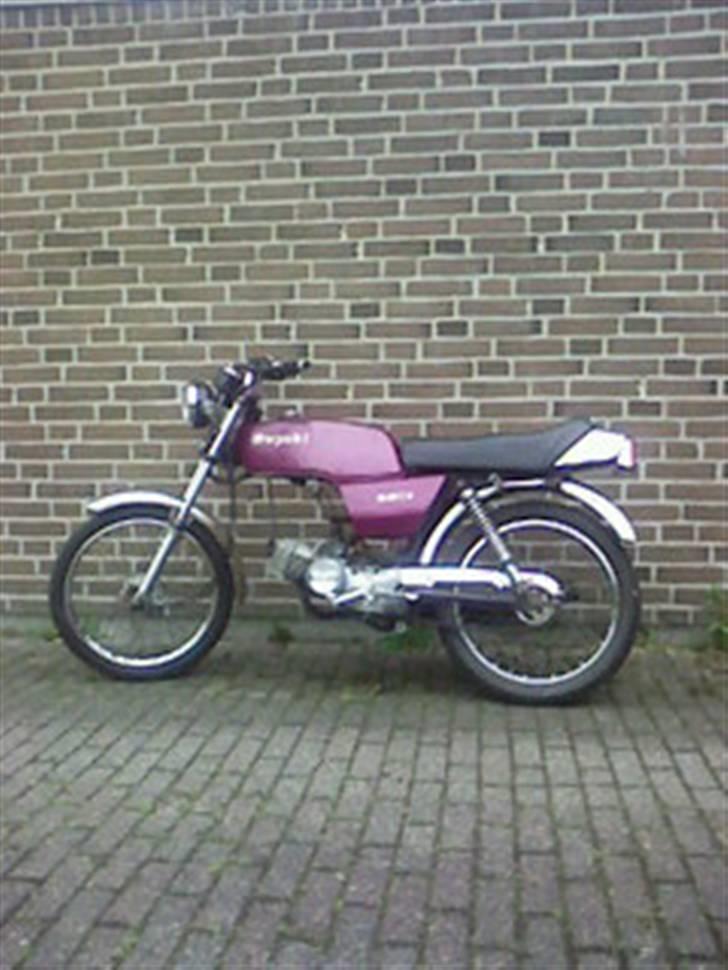 Suzuki DM 50 - solgt - - Suzukien som den står nu.. :) Lidt beskidt  billede 1