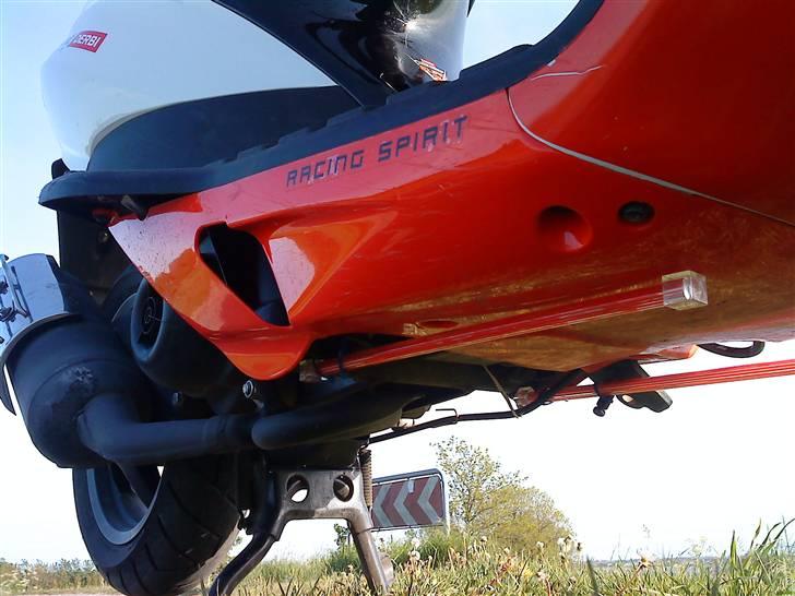 Derbi Bullet - Som den står nu (17/5/09) neonrørene :) billede 10