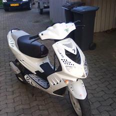 Peugeot Speedfight 2 *SOLGT*