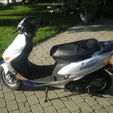 Zhongyu Listo yiring stranger. solgt.