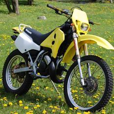 Suzuki Rmx