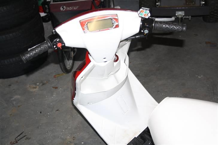 Yamaha Jog til salg - bytte billede 4