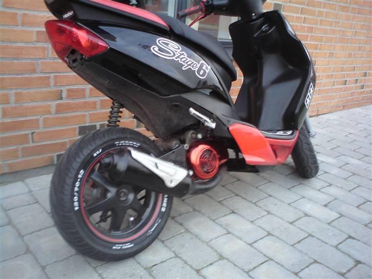Yamaha Jog R S6R ac  - Som den står nu 24 / 11 / 09 billede 1