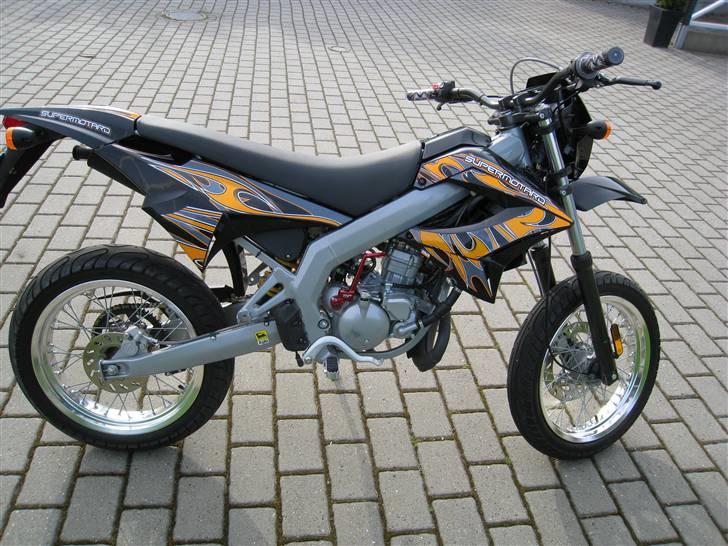 Gilera SMT 50cc   "PINGO" - Her står PINGO så med nye skjolde billede 1