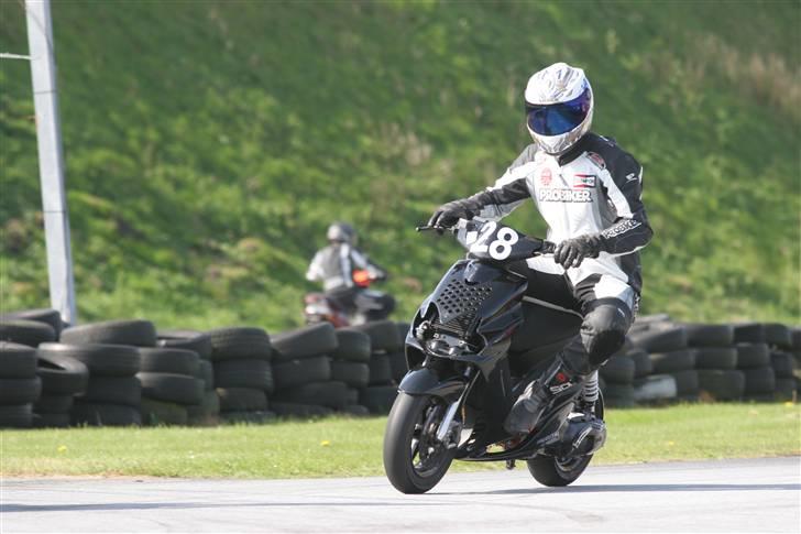 Yamaha Jog RR R-setup SOLGT billede 4