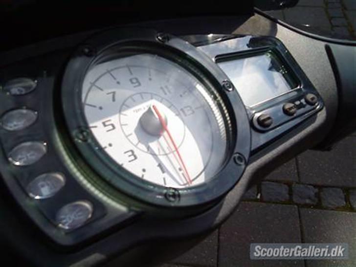 Piaggio Nrg power dt (SOLGT) billede 5