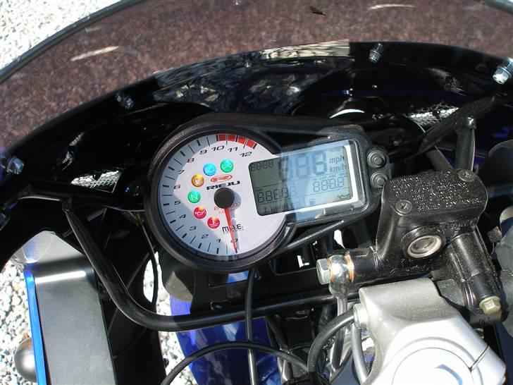 Rieju Rs2 Matrix - I kan desværre ikke se Kilometertal tænkte ikke lige på at tænde Hele maskineriet:P men har gået 4 kilometer. billede 4