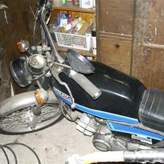 Suzuki dm 50