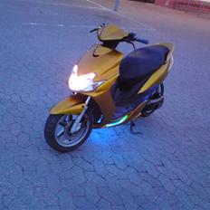 Yamaha JOG R GULD LYNET byttet 