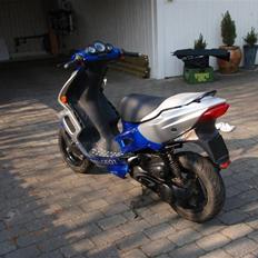 Peugeot speedfight 2 (solgt)