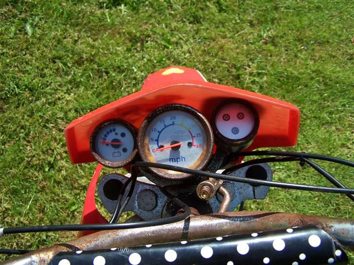 MiniBike midibike med pocketmotor - dens ikke så kønne styr med speedo derfor kommer der nyt men kan køre speedo ud nice!!! billede 4