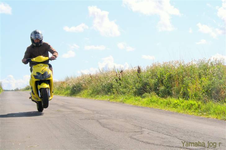 Yamaha jog r LC (rapsen)SOLGT billede 1