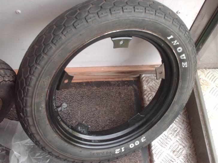 Suzuki FZ50 Projekt - efter nedslibning og lakering 28/5-09 billede 5