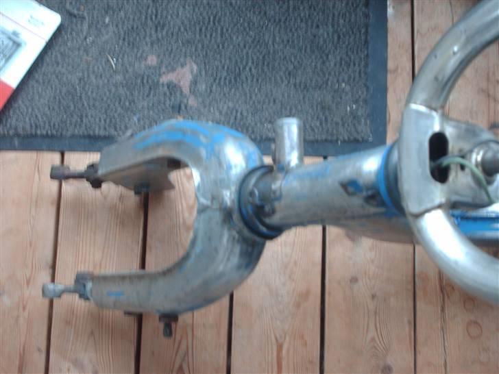 Suzuki FZ50 Projekt - Forgaffelen som var umuligt at få af.. tænke fuck det og vil lakere den som den er der? billede 8