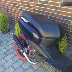 Yamaha neos SOLGT
