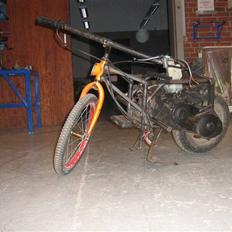 Suzuki Address Custom  (SOLGT)