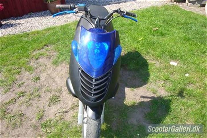 Aprilia sonic Byttet - Scooteren tilhøre http://www.scootergalleri.dk/html/gal_visbruger.asp?userID=113316 kan købes  billede 1