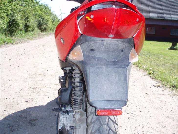 Peugeot Speedfight 2 AC - Nu har jeg samlet den og fået den til at kører=). billede 10