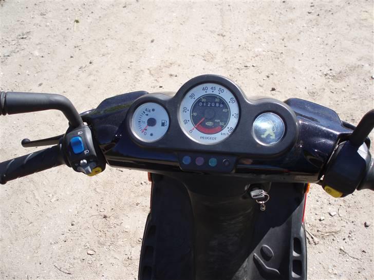 Peugeot Speedfight 2 AC - Nu har jeg samlet den og fået den til at kører=). billede 11