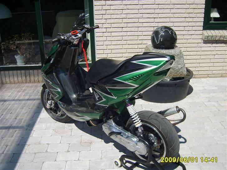 Yamaha Aerox Pata Negra billede 18