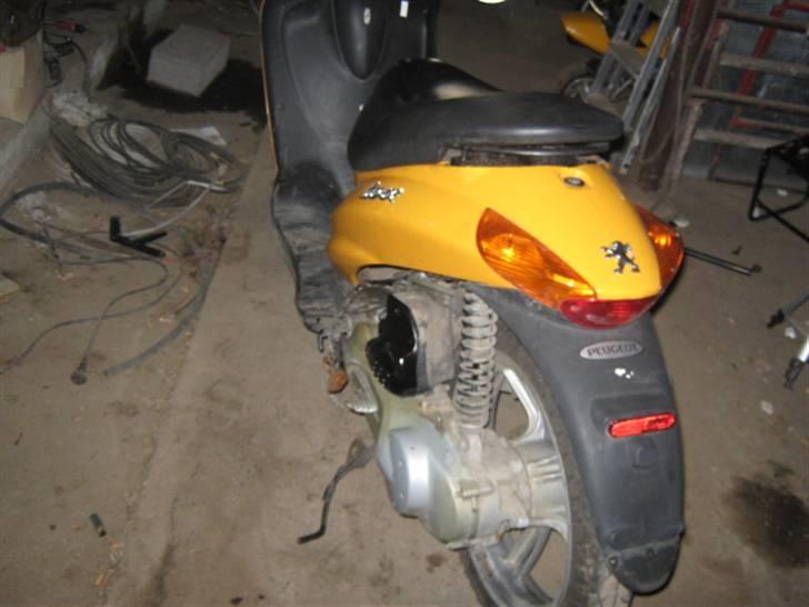 Peugeot Looxor "post"(miniprojekt - Inden det var malet helt færdigt (skulle bare lige se hvordan det ca. ville komme til at se ud) (: billede 17