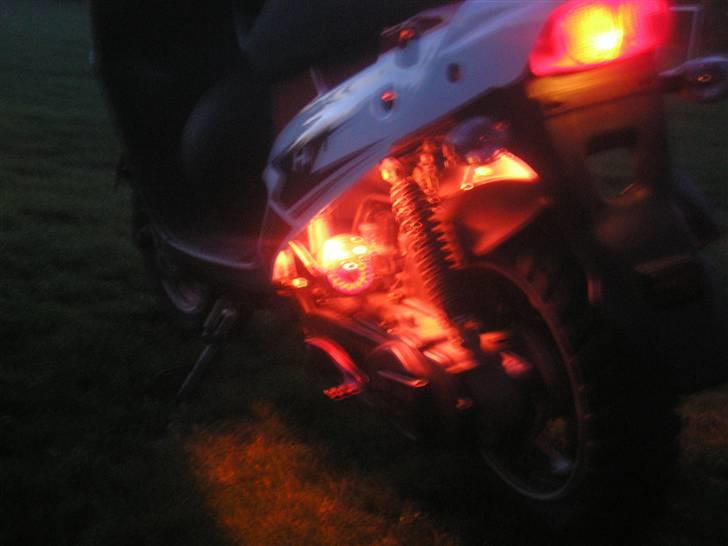 PGO Hot 50 - Og mere neon xD billede 11