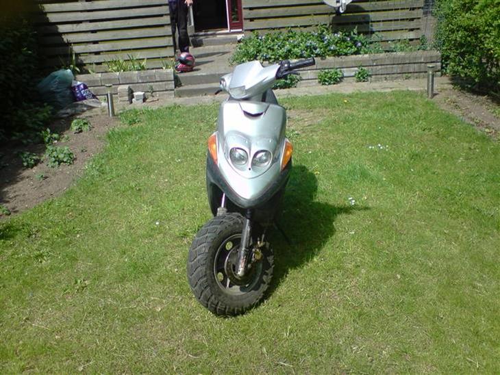 {{currentPhoto.altText}} billede {{currentPhoto.number}}