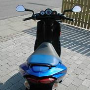 Peugeot            SpeedFight2 AC