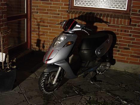 Aprilia sonic - team gran can billede 1