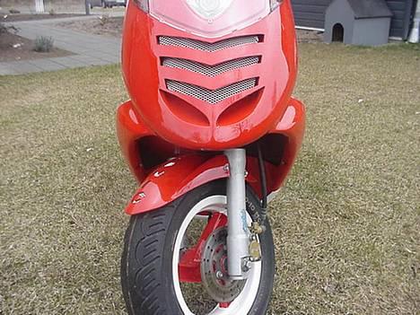 Aprilia Sonic Red & White billede 8