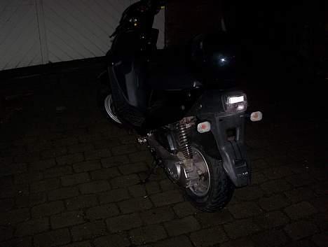 PGO Hot 50 - 3 dage efter jeg fik den, der er sket en del siden :) billede 9