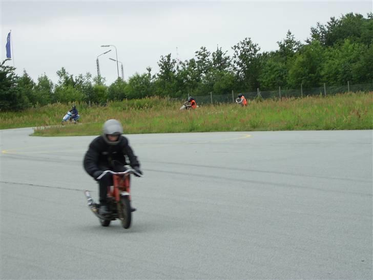 Garelli Katia + Zip - På "Rullen" ned af langsiden til Hjørring træf ;D billede 2