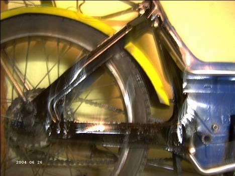 Puch Maxi K Projekt! - Solgt!  - Bagenden af dyret , lige malet der ;D billede 4