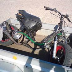 Malaguti F12 LC DD (SÆLGES I DELE)