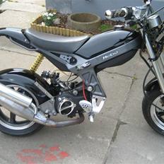 Suzuki street magic solgt